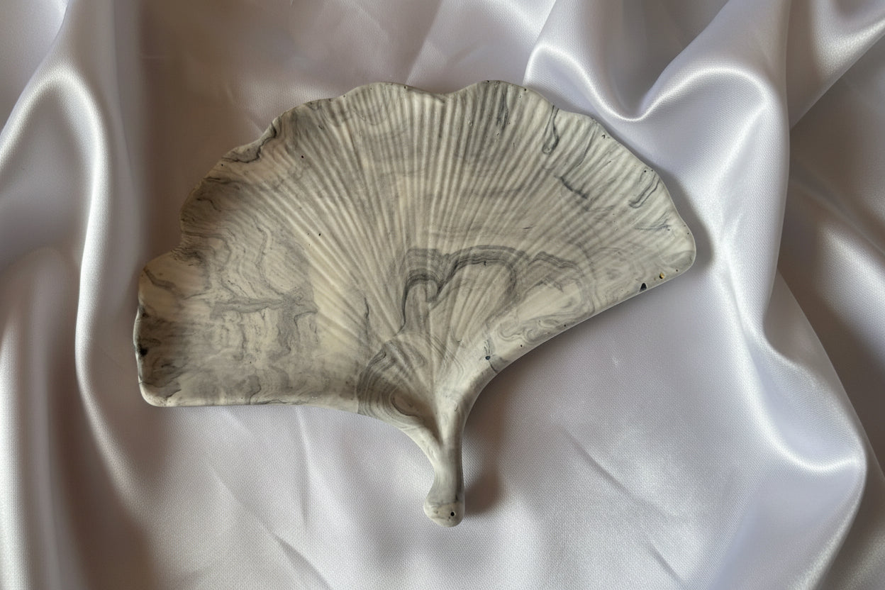 vide poche feuille biloba